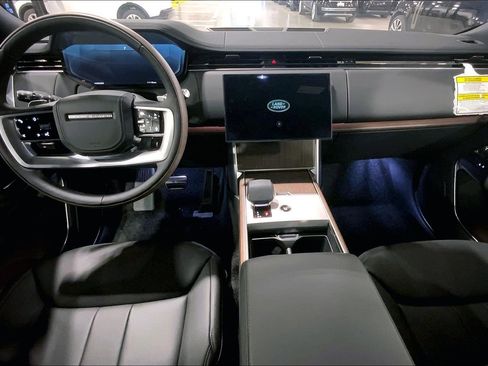 New 2026 Land Rover Range Rover SE image 5