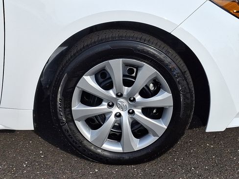 Certified 2025 Toyota Corolla LE image 8