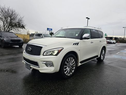 Used 2017 INFINITI QX80 4WD w/ Deluxe Technology Package image 3