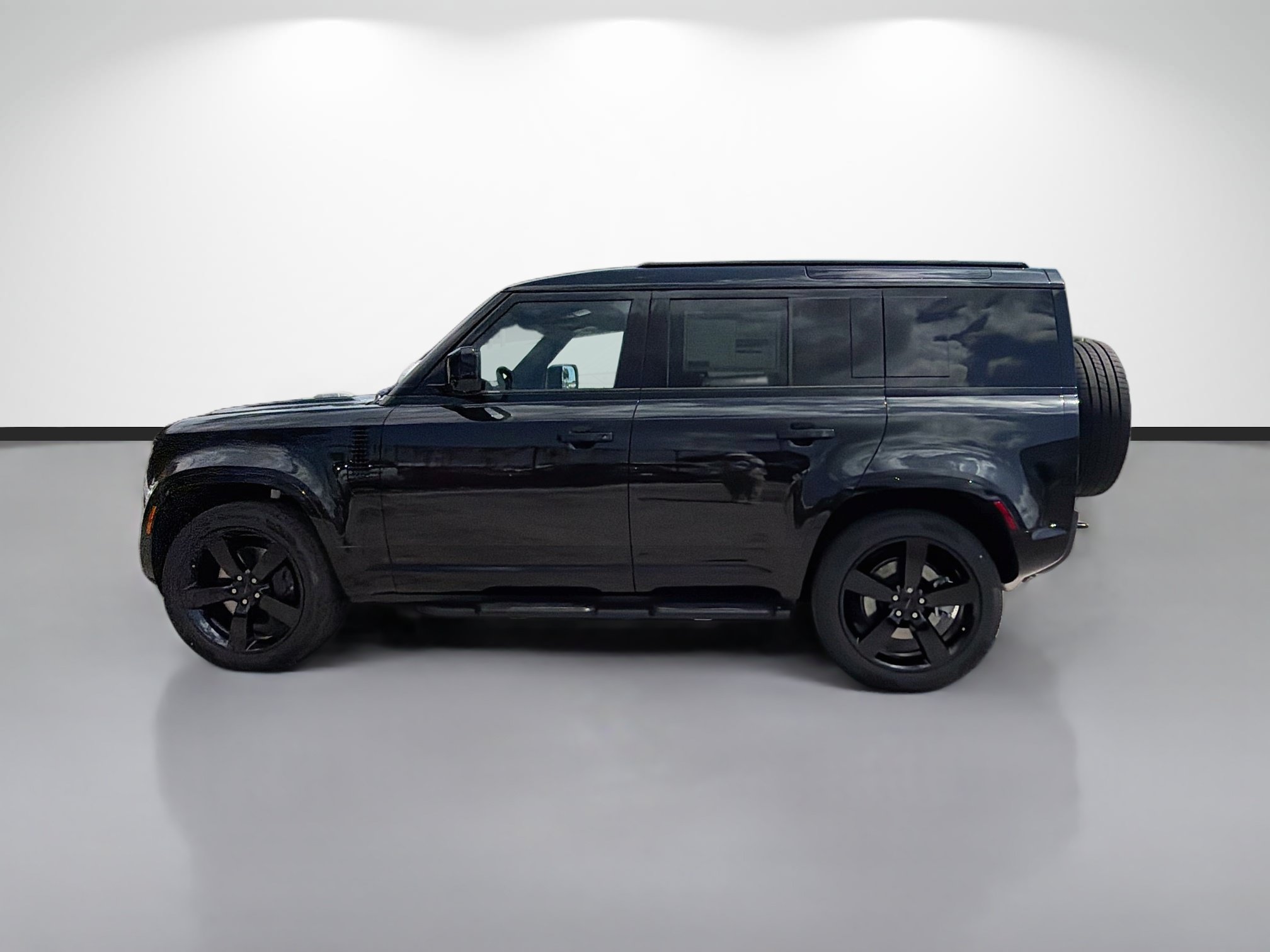 New 2026 Land Rover Defender 110 X-Dynamic SE AWD/4WD image 2