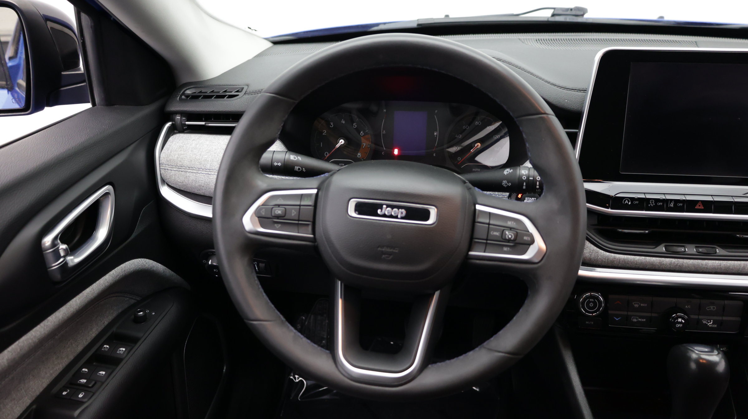 Used 2022 Jeep Compass Latitude AWD/4WD image 29