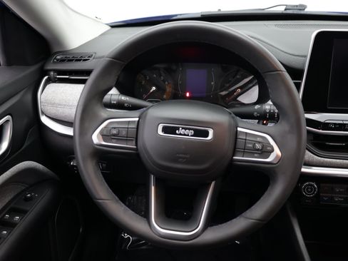 Used 2022 Jeep Compass Latitude AWD/4WD image 29