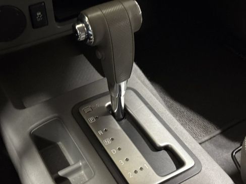 Used 2019 Nissan Frontier SV RWD image 17