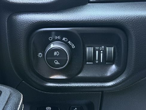 Used 2025 RAM 1500 Laramie AWD/4WD image 22