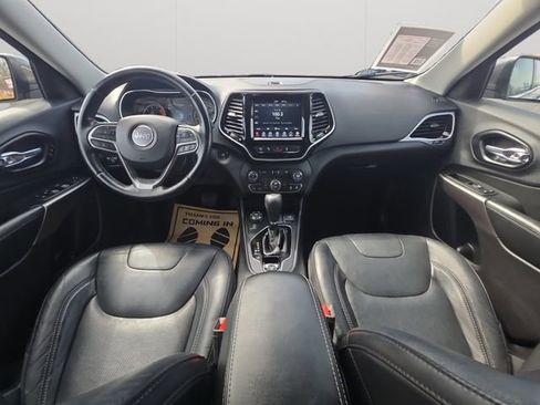 Used 2021 Jeep Cherokee Limited image 18