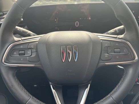 Used 2025 Buick Encore GX Preferred image 25