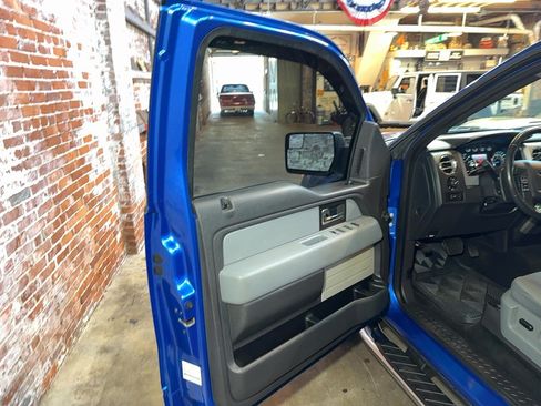 Used 2013 Ford F150 XLT w/ XLT Chrome Pkg AWD/4WD image 12