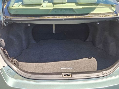 Used 2011 Toyota Camry LE FWD image 9