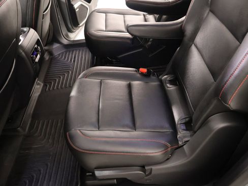 Used 2024 Chevrolet Traverse Z71 w/ Enhanced Driving Package image 12