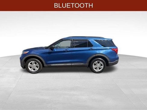 Used 2021 Ford Explorer XLT AWD/4WD image 4