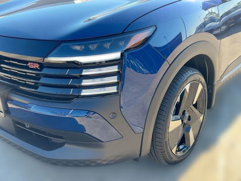 New 2026 Nissan Kicks SR w/ SR Premium Package AWD/4WD image 11