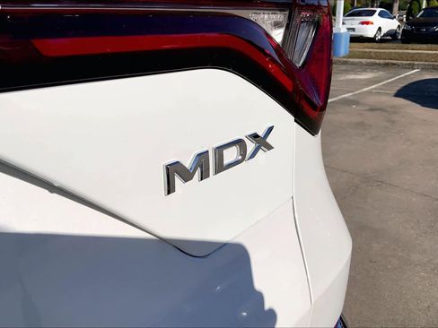 Used 2025 Acura MDX FWD image 29