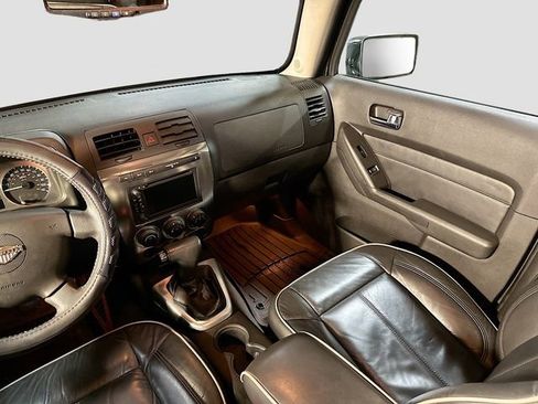 Used 2010 HUMMER H3T Alpha image 25