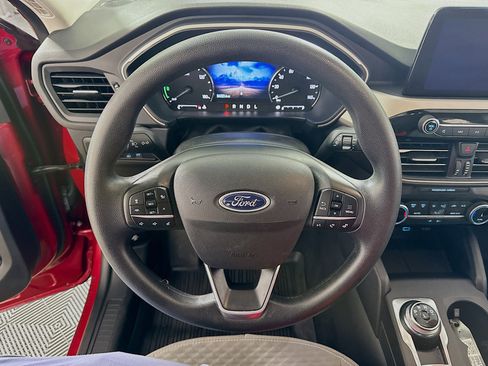 Used 2022 Ford Escape SE image 14