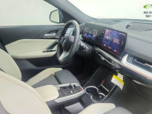 Used 2025 BMW X2 xDrive28i w/ Premium Package AWD/4WD image 22