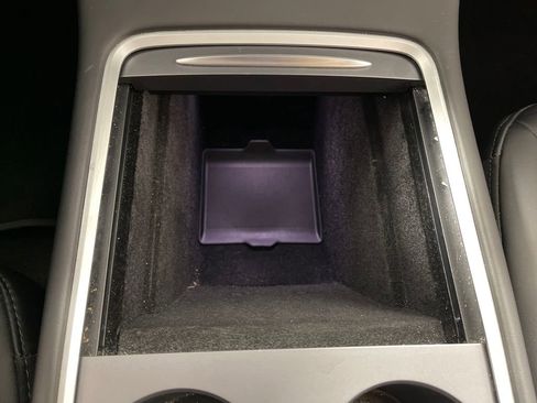 Used 2023 Tesla Model 3 Standard Range image 30