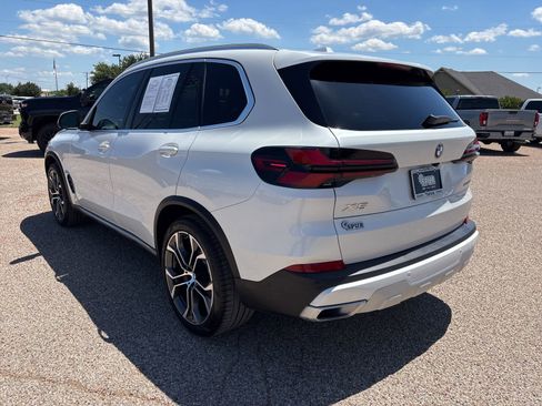 Used 2024 BMW X5 xDrive40i w/ Premium Package AWD/4WD image 3