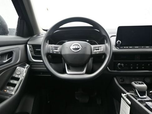 New 2026 Nissan Rogue S image 24