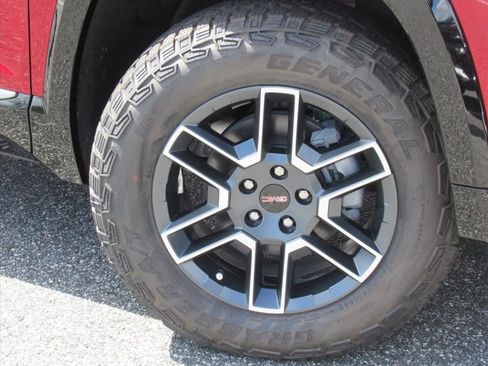 New 2026 GMC Terrain AT4 w/ Convenience Package III image 7