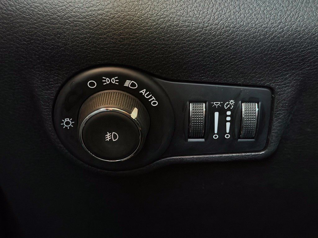 Used 2024 Jeep Compass Limited AWD/4WD image 27