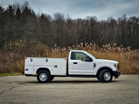 Used 2019 Ford F350 XL w/ Power Equipment Group image 3