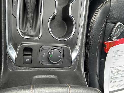 Used 2019 Chevrolet Traverse LT image 34