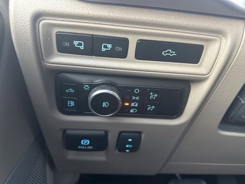 Used 2024 Ford F150 Platinum w/ Equipment Group 703A Plus image 25