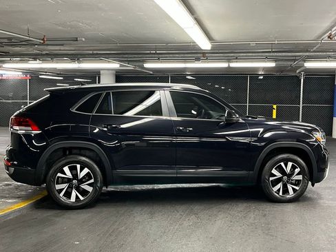Used 2023 Volkswagen Atlas Cross Sport SE image 35