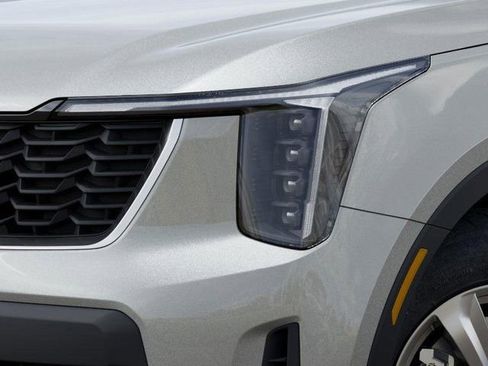 New 2026 Kia Sorento LX FWD image 10