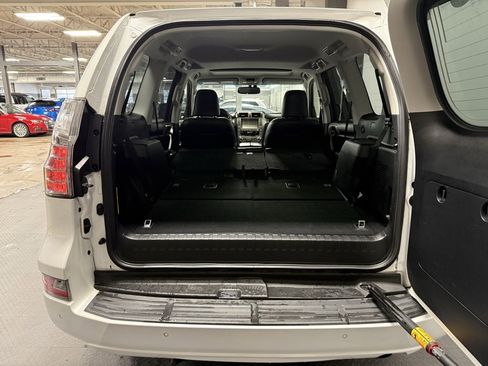 Used 2018 Lexus GX 460 image 25