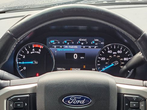 Used 2022 Ford F250 Lariat w/ Black Appearance Package image 16