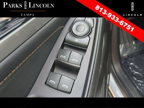 Used 2018 Chevrolet Traverse LT FWD image 18