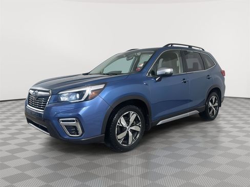 Used 2021 Subaru Forester Touring image 3