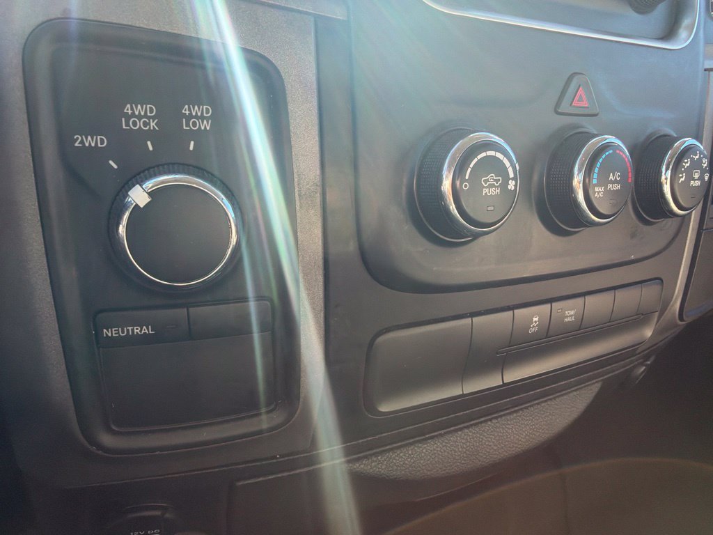 Used 2015 RAM 1500 ST w/ SXT Appearance Group AWD/4WD image 13
