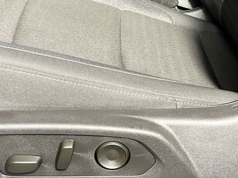 Used 2024 Chevrolet Silverado 1500 LT RWD image 15