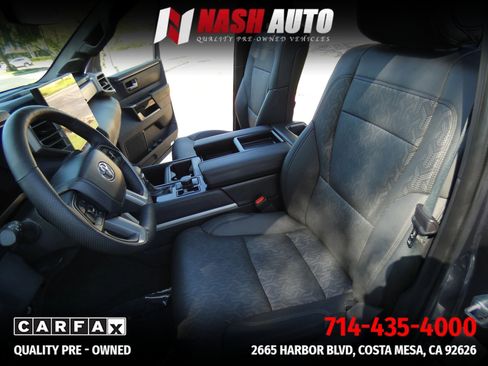 Used 2025 Toyota Tundra Limited AWD/4WD image 63