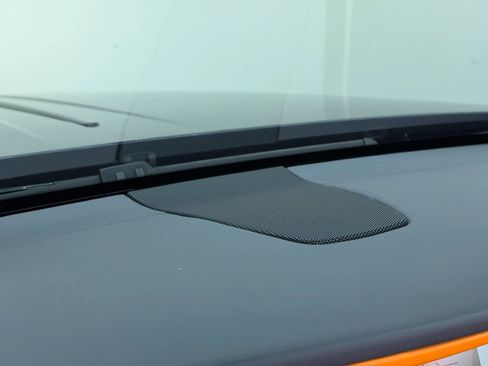 Used 2017 Rolls-Royce Dawn RWD image 31