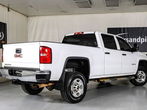 Used 2015 GMC Sierra 2500 4x4 Crew Cab w/ Sierra Convenience Package image 8
