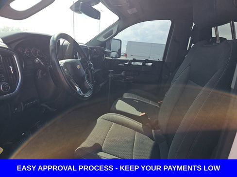 Used 2021 Chevrolet Silverado 2500 LT w/ Convenience Package image 11