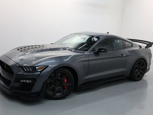 Used 2022 Ford Mustang Shelby GT500 w/ Carbon Fiber Track Pack RWD image 53