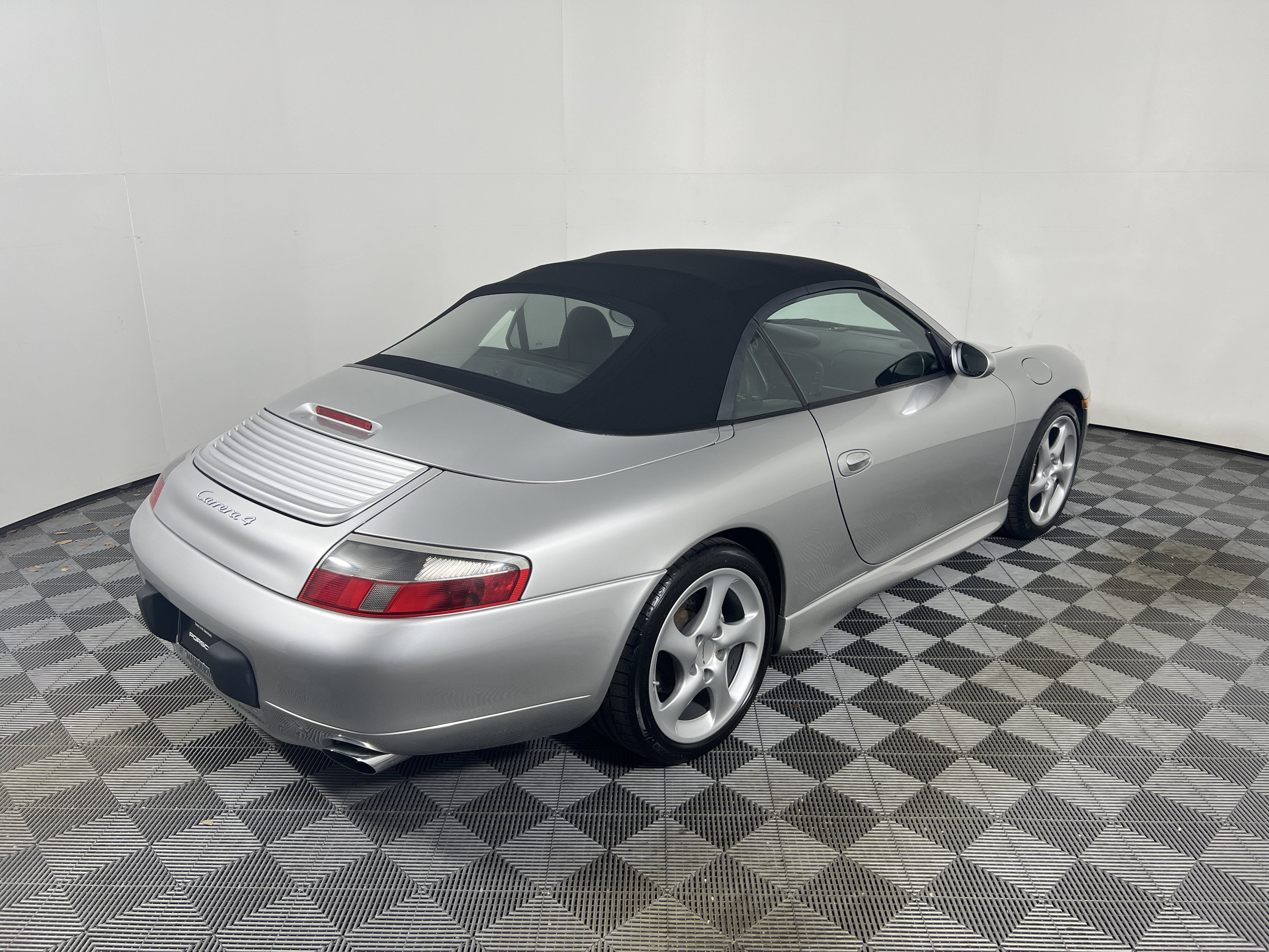 Used 2001 Porsche 911 Cabriolet image 5