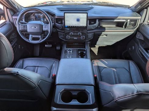 Used 2023 Ford Expedition Limited image 11