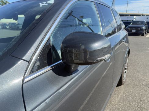 Certified 2022 Volvo XC90 T6 Momentum w/ Climate Package image 15