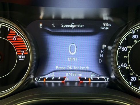 Used 2020 Jeep Cherokee Limited image 12