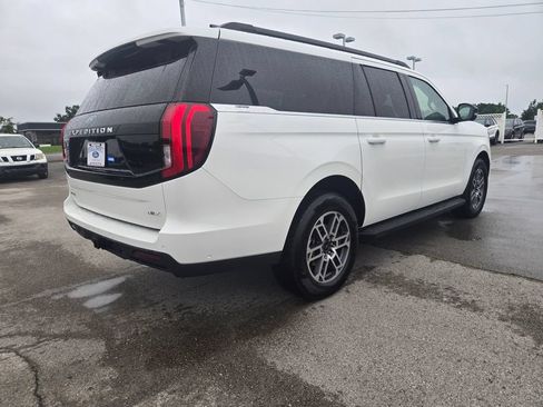 Used 2025 Ford Expedition Max Active RWD image 4