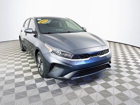Used 2023 Kia Forte LXS image 3