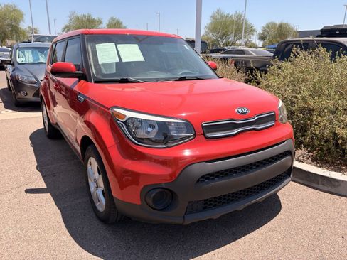 Used 2019 Kia Soul FWD image 3