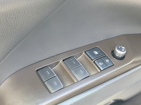 Used 2021 Toyota Camry XSE FWD image 23