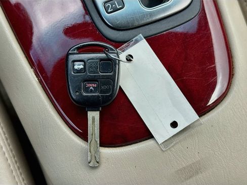Used 2003 Lexus ES 330 w/ Premium Pkg FWD image 34