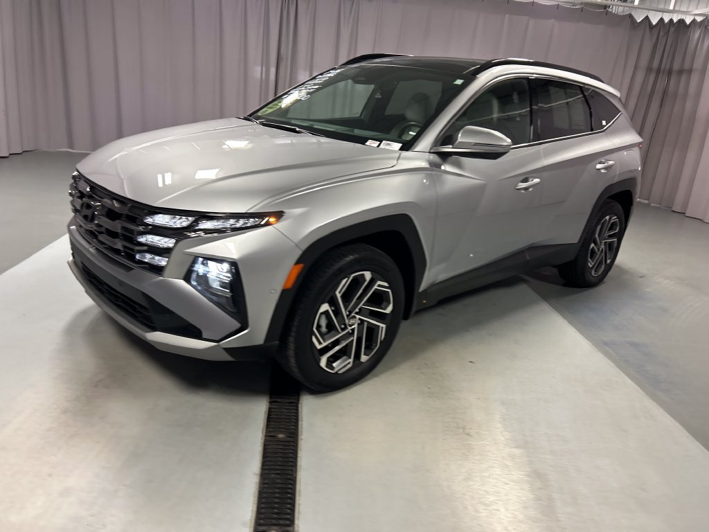 Used 2025 Hyundai Tucson Limited AWD/4WD image 3